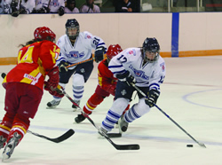 U of T’s Varsity Blues women’s hockey team